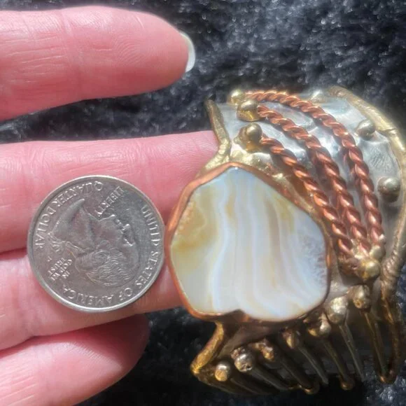 Mixed hammered metal bracelet - Picture 5 of 7